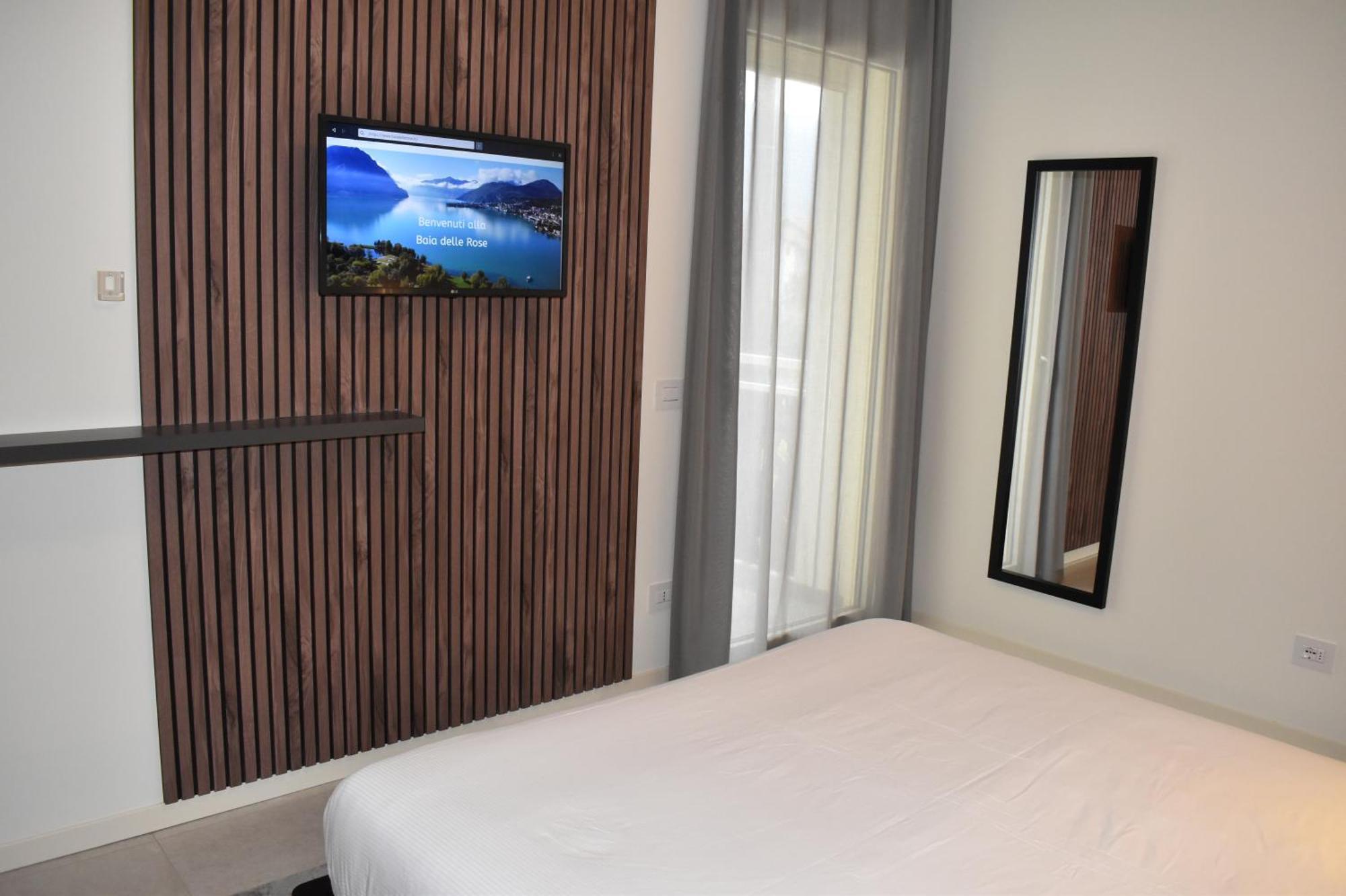 Apartamento Baia Delle Rose Via Roma 111 Costa Volpino Exterior foto