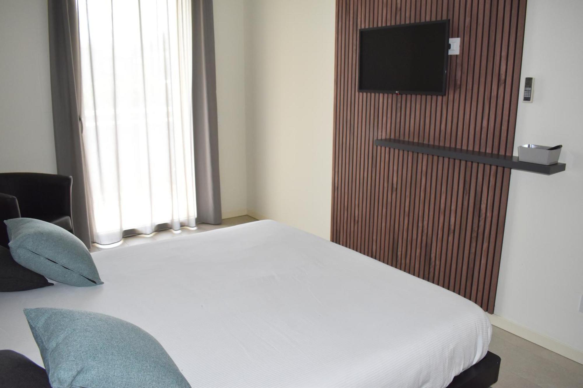 Apartamento Baia Delle Rose Via Roma 111 Costa Volpino Exterior foto